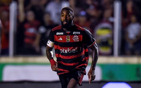 Gerson Volta A Ser Desfalque Do Flamengo Ap S Mais De Meses Coluna