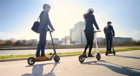 Renfe Prohibir Los Patinetes El Ctricos A Partir Del De Diciembre