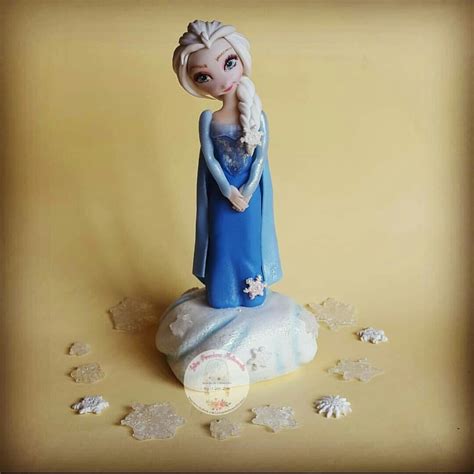 Adorno Elsa Frozen Modelada En Porcelana Fr A Handmade Adorno