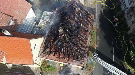 Brand Im Kreis W Rzburg Feuer Zerst Rt Wohnhaus Drohnenaufnahmen