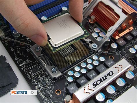 Intel Core I Pcstats Review Inserting The Socket Cpu The Right Way