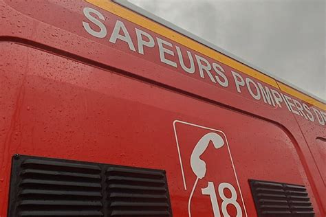 Collision Sur L A Entre Un Camion Et Une Voiture La Conductrice