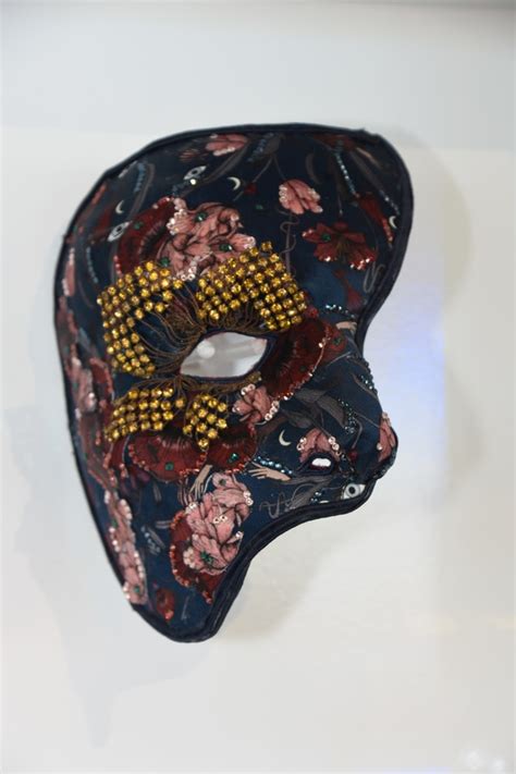 Photos: 30 Designers Show Off PHANTOM OF THE OPERA Masks