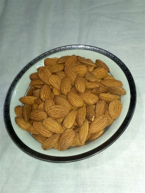 Kashmiri Almond Kernels Badam Giri 1 Kg Kashmir Online Shopping