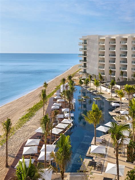 Hilton Cancun, an All-Inclusive Resort | Air Canada Vacations