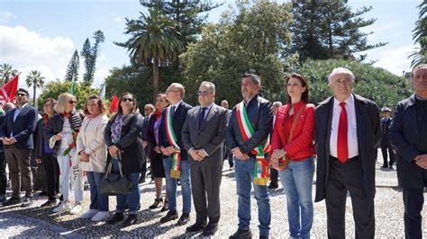 Reggiotv Reggio Calabria Celebra Il Suo Aprile Alla Villa Comunale