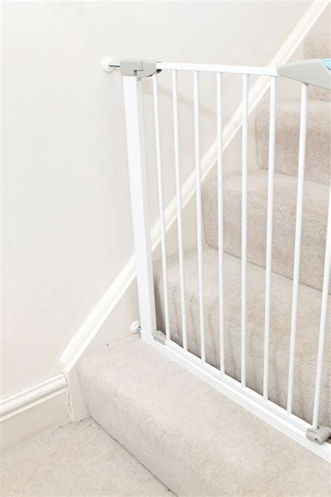 The 15 Best Extra Wide Baby Gates (Pressure Mounted, With Door) – The ...