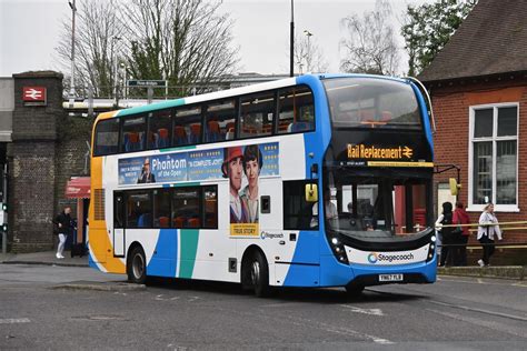 Yn Ylb Stagecoach South East Arriving At Three Bri Flickr