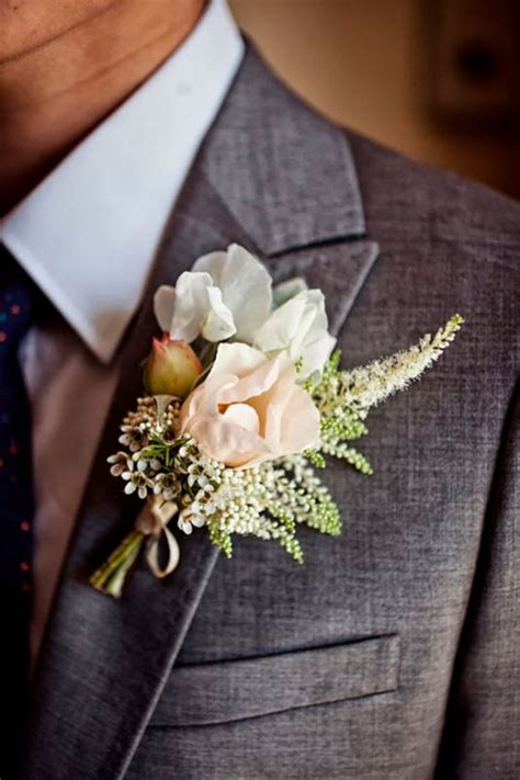 Historia Del Boutonniere Del Novio