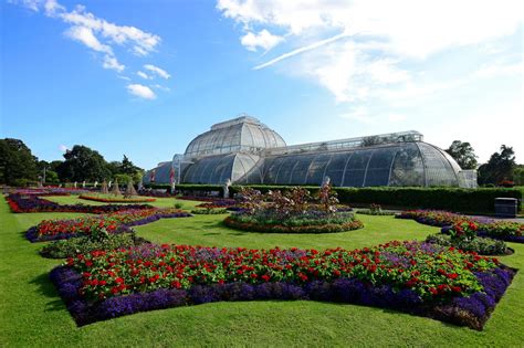 Kew Gardens Fasci Garden