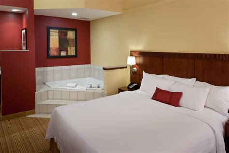 Courtyard Texarkana | Our Hotel in Texarkana, TX with Complimentary Parking