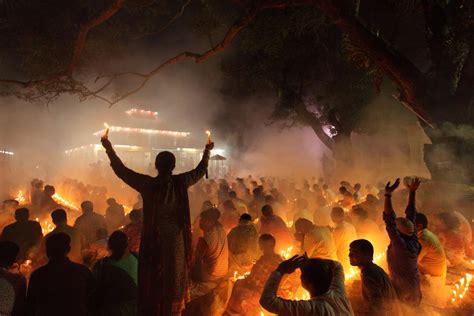 Hindu Devotees In Fasting Ceremony Smithsonian Photo Contest