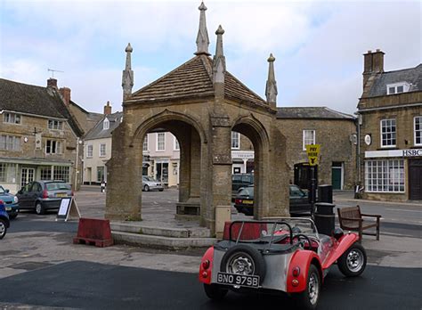 Photos of the streets, churches, architecture and sights of Beaminster ...