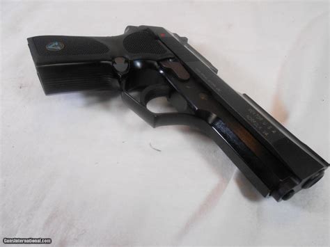 Vektor South African Generals Model Sp1 9mm Double Action Semi Auto Pistol