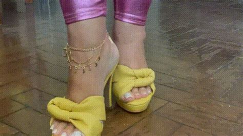 Juliette BBW JOI Show Taking Pants Out Pink Metalic Spandex MP4 FEET TEASING SPANDEX