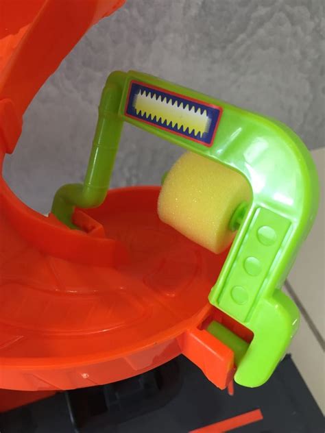 Hot Wheels Mega Tower Car Wash Racing Colour Change Action Hobbies Toys Toys Games On