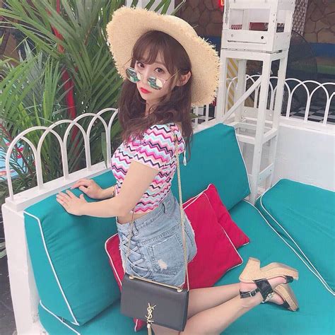 横田亜美さんのインスタグラム写真 横田亜美instagram「 ︎ 写真は全く関係無いけど 今日はママと映画観た〜🎬 念願アラジン