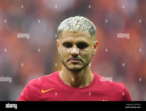 Icardi Galatasaray Hi Res Stock Photography And Images Alamy