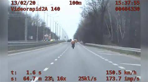 Poznań Z prędkością ponad 150 km h przez miasto TVN24