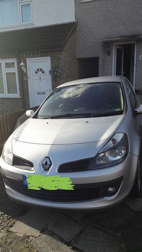 silver renault clio | in Romford, London | Gumtree