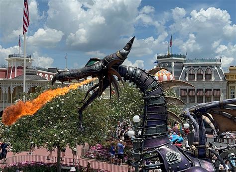 Maleficent Fire Effect Returns To Festival Of Fantasy Parade At Magic