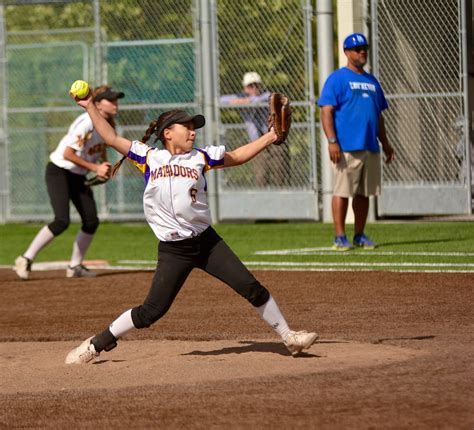 Softball Nail Biting Senior Night Game Against Los Altos Hs Ends In