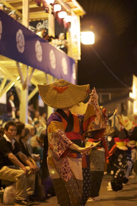 西馬音内盆踊り（秋田県羽後町）西馬音内の盆踊｜東北の観光スポットを探す 旅東北 東北の観光・旅行情報サイト