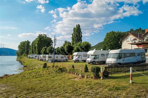 Green Camping Am Rhein Photos Camperguru