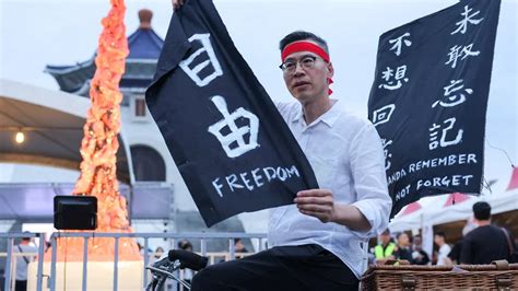 Jennifer Lopez y su increíble abdomen la actriz se lució en bikini Infobae