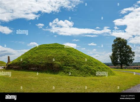 Tumbas Megalíticas Fotografías E Imágenes De Alta Resolución Alamy