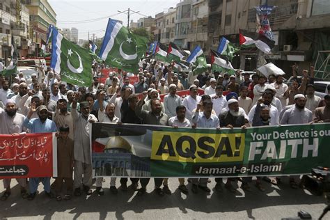 Bangladeshis Pakistanis Protest Against Israel Over Al Aqsa Unrest