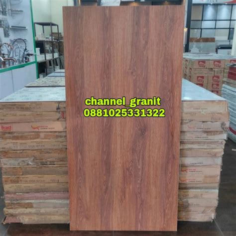 Jual Granit Motif Kayu Type Nuca Dark Brown Brand Garuda Tile