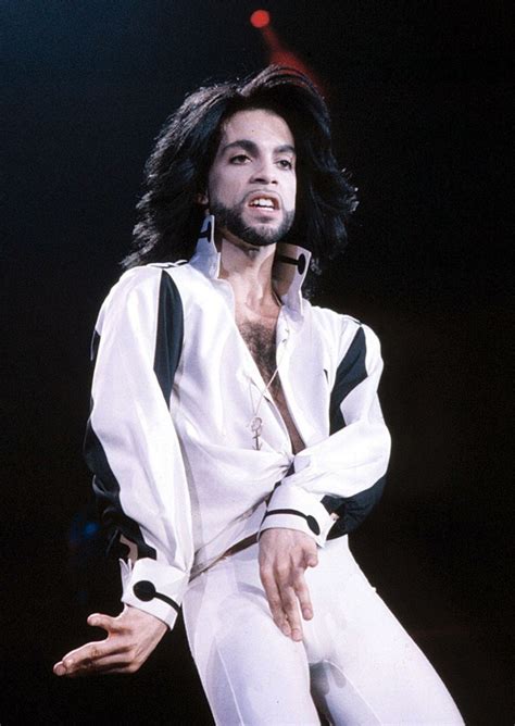 [PICS] Prince’S Style — See The Late Legend’s Most Iconic Outfits ...