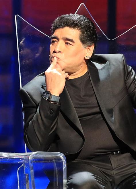 Maradona Accusato Di Molestie Sessuali Da Una Giornalista Russa L