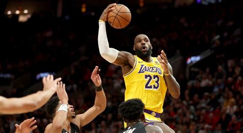 Lebron James Se Convierte En El Primer Jugador En Anotar 39 000 Puntos En La Nba Diario El