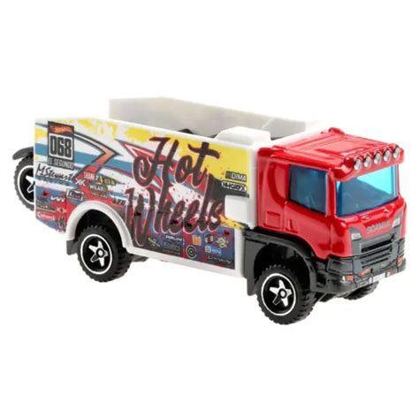 HOT WHEELS WHEELS BFM60 Camion Da Pista Acrobazie Colore Assortito BFM60 EUR 16 00 PicClick IT