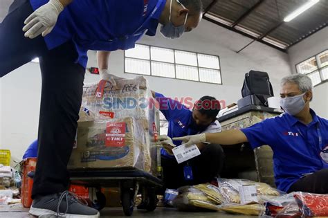 Foto Pengiriman Barang Tiki Meningkat Di Tengah Pandemi Covid