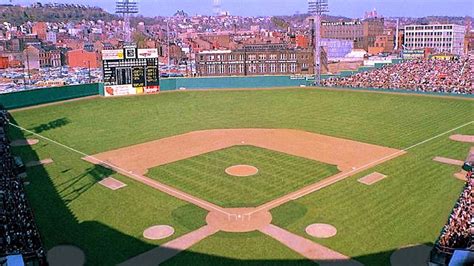 Crosley Field (Cincinnati) – Curve in the Dirt.com