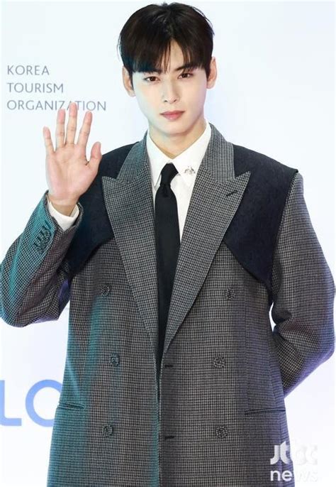 Cha Eun Woo 차은우 Daily on Twitter Cha Eun Woo renews his contract with