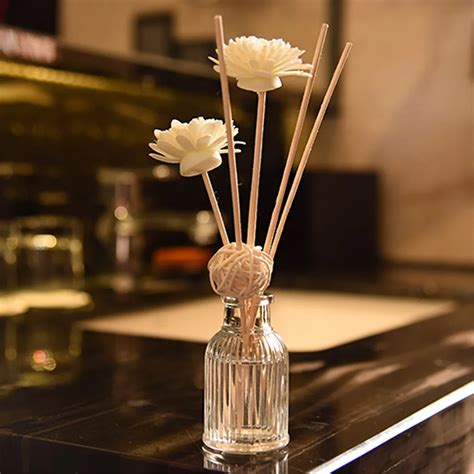 Reed Oil Diffusers With Natural Sticks D Flowers Glass Bottle And