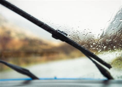 How To Stop Your Windscreen Wipers From Juddering CarParts4Less