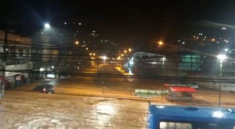 Ruas Ficam Alagadas E C Rrego Transborda Durante Forte Chuva Em Juiz De