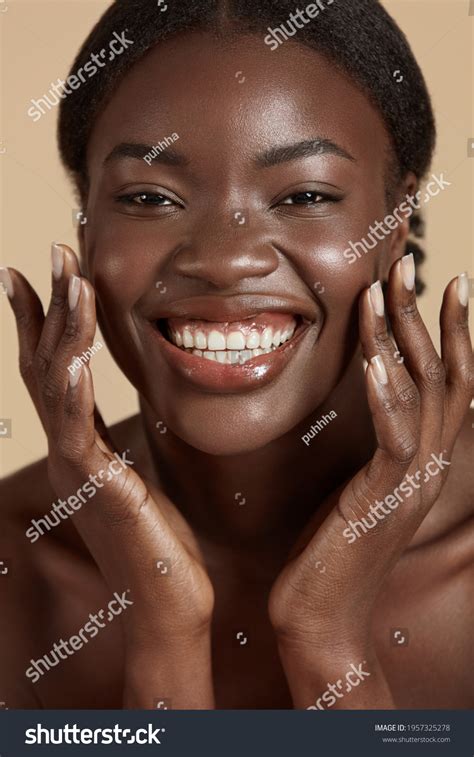 Beauty Face Smiling Black Woman Touching Stock Photo 1957325278