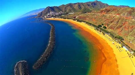 La Playa De Las Teresitas En Tenerife