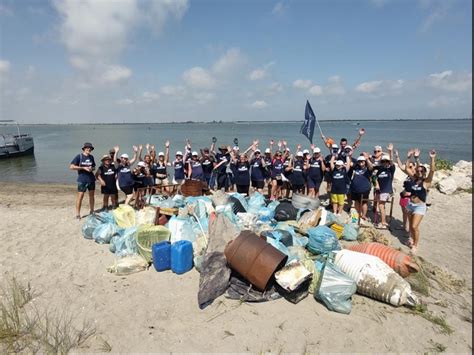 Rimosse Oltre Tonnellate Di Plastica E Rifiuti Dalle Spiagge