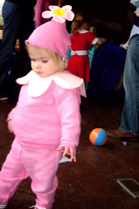 Inspiration: a toddler Foofa costume - Rookie Moms