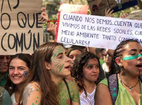 Estudiantes Encabezan Marcha Mundial Por El Medio Ambiente Y Exigen