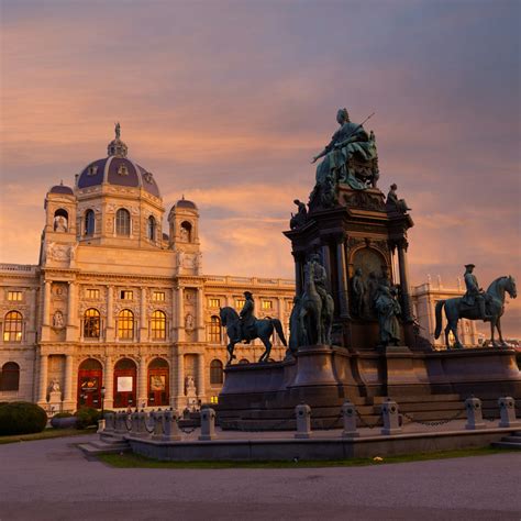 Schloss Belvedere | Schloss Belvedere to the Canal, Vienna ...