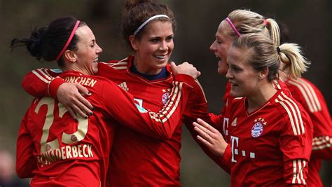 Frauen des FC Bayern München stehen im DFB Pokal Finale DER SPIEGEL