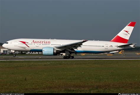 Oe Lpb Austrian Airlines Boeing Z Er Photo By Gerhard Zant Id